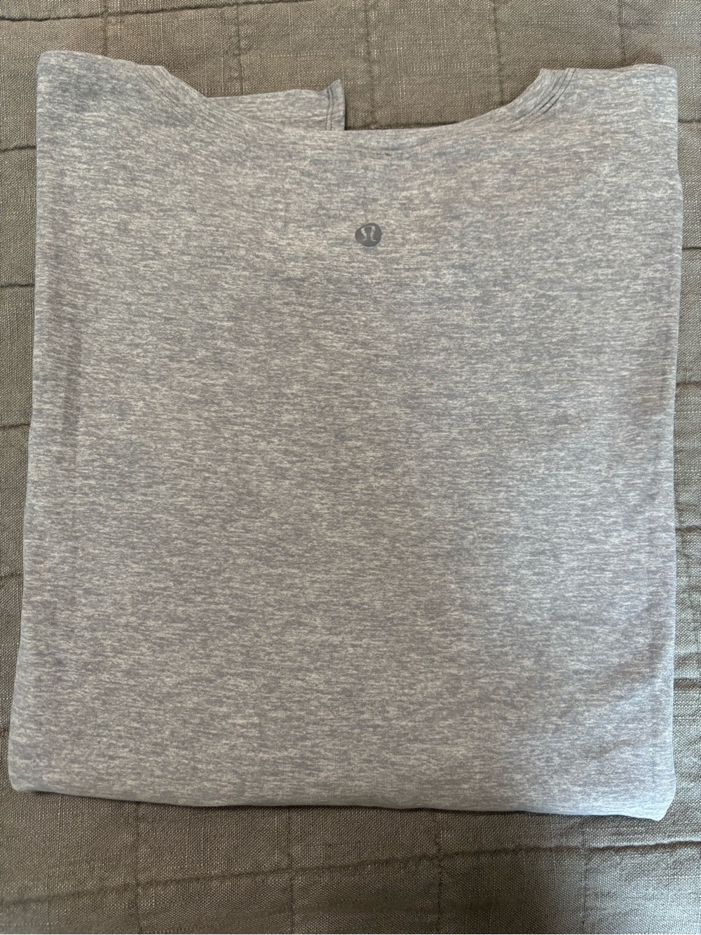 Lululemon Athletica Woman’s Light Heather Gray Long Sleeve Shirt